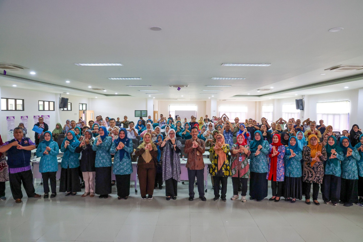 Pj Sekda Provinsi Banten Usman Asshiddiqi Qohara Buka Sosialisasi Posyandu 6 SPM