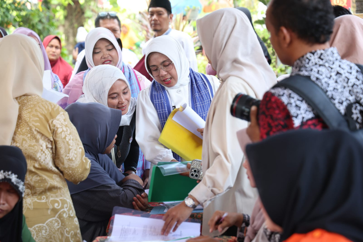 Tinjau Posyandu di  Kota Serang, Ketua TP Posyandu Provinsi Banten Tinawati Andra Soni Sebut  Transformasi New Posyandu Berjalan Baik