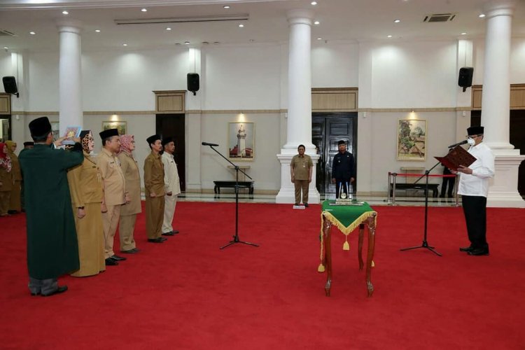 Gubernur kukuhkan Enong Suhaeti sebagai Kadis DPMD