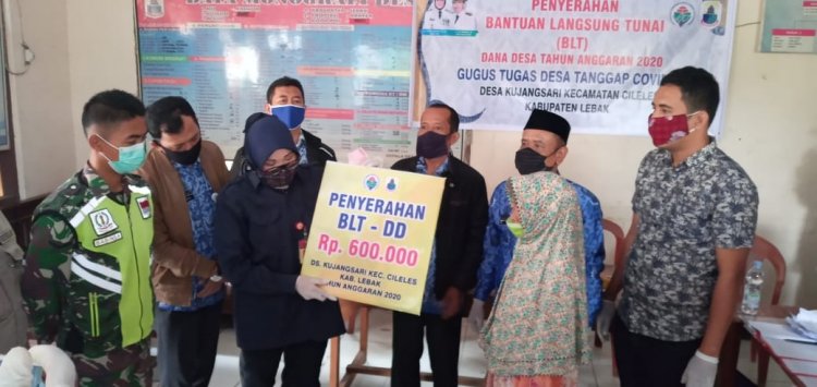 Kadis DPMD Banten meninjau penyaluran BLT-DD di Lebak